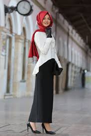 Bayan Giyim Tesettur Giyim Abiye Elbise Etek Ceket Sal Esarp Pardesu Tesettur Giyim Online Satis Pinar Sems Islami Moda Moda Musluman Modasi