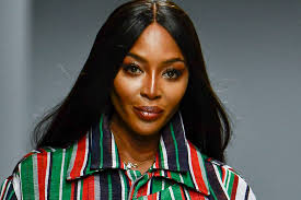 Jun 25, 2021 · zu bewundern sind schöne frauen wie tatjana patitz, madonna oder naomi campbell in wundervollen roben von alaïa. Naomi Campbell Diat Und Workout Routine Quidithi3