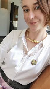 Funny girl (@funny_deva)