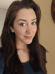 HELP! Not exactly work related but I need help.. I'm bored of my hair 🤣  need help deciding what to do next! As you can see from the slides I'm not  afraid