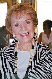 Kay Tyler's Instagram, Twitter & Facebook