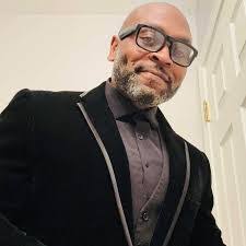 Mandi Boes's Instagram, Twitter & Facebook