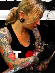 Nikole Lowe's Instagram, Twitter & Facebook