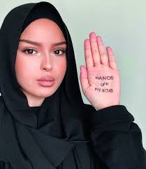 Последние твиты от hijab basah (@hijabbasah). For The Love Of The Hijab The Women Fighting To Keep Their Religious Expression In France Harper S Bazaar Arabia