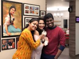 Priyamohan Hashtag On Twitter Director atlee with his wife priya lovely photos.