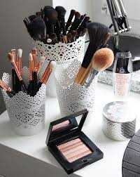 17 Gorgeous Makeup Storage Ideas Beauty Vanity Organization Ideas Lace Detail Cups As Brush Makeup Organization Vanity Makeup Organization Makeup Storage