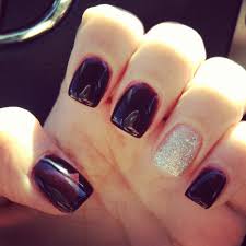 Sometimes you may think that there is nothing special. Dark Maroon Acrylic Nails With The Silver Nail Maroon Acrylic Nails Maroon Nails Silver Nails