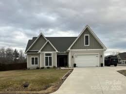 423 Ballenger Road, Flat Rock, NC, 28731