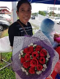 Ada jutaa jenis bunga di muka bumi ini, dan berasal dari berbagai. Foto Bunga Mawar Untuk Kekasih