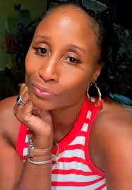 Lyane Nannette (@lyanenannette)