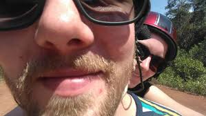 Bruker ferien til å undervise barn i Kambodsja