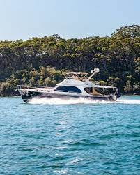 Shredding Up The Coastline In A Palm Beach With Friends Nothing Better Palm Beach Beach Friends Motor Yacht