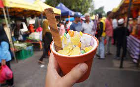 Sedangkan dalam pengertian pasar dalam arti luas pasar ialah suatu proses dimana pembeli dan penjual saling berinteraksi untuk menentukan dan menetapkan suatu harga jual. 5 Pasar Malam Spots That Will Make You Go Omg Free Malaysia Today Fmt
