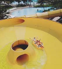 Wahana berupa kolam renang dengan ukuran yang luas. Go Wet Waterpark Tiket Wahana Juni 2021 Promo Jam Buka