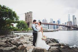 With jane's carousel, the waterfront, the manhattan bridge and brooklyn east river park has a scenic view of manhattan's gorgeous skyline. Brooklyn Bridge Park Fornino S Wedding Brooklyn Ny Amy And George Brooklyn Nyc Creative Documentary Wedding Photographers