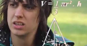 🎉🎁🎈🎊 ¡Feliz cumpleaños! para nuestro querido Julian Casablancas hoy  cumple 46 años, Nacio un día como hoy 23 de agosto de 1978, Julian ha sido  una pieza clave detrás de The strokes