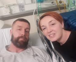 Dad decorates house with 'check your nuts' lights after surviving cancer