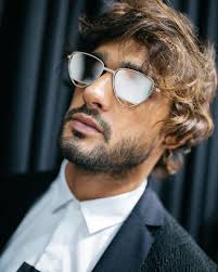 Rubaiyat Bahrain (@BahrainRubaiyat)