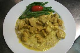 350 gr di petto di pollo, 2 cucchiai di farina, 350 gr di riso basmati, 2 bicchieri di latte, 1 pizzico di sale, olio extra vergine di oliva e curry q.b. Bocconcini Di Pollo Al Curry Con Riso Pilaf Foto Di Trattoria La Rondine Guardiagrele Tripadvisor