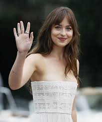 We did not find results for: Side Swept Bangs Hairstyles To Inspire Your Spring Cut