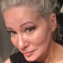 Ivy Holmes (ivyholmes)