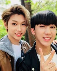 Stray Kids Felix Changbin Straykids Kpop Jyp Felix Changbin Felix Stray Kids Kids Pictures Felix