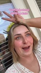 Jessica Polly's Instagram, Twitter & Facebook