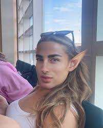 Jesse Devlin's Instagram, Twitter & Facebook