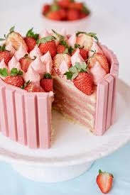 Bolo Kitkat De Morango Flamboesa Dessert Recipes Food Fruit Chocolate Desserts