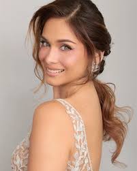 Nhan sắc quyến rũ của nữ bác sĩ đăng quang Hoa hậu Siêu quốc gia Peru