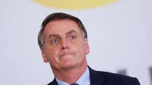 El presidente de brasil, jair bolsonaro, fue internado hoy para la realización de exámenes a raíz de dolores abdominales en el hospital de las fuerzas armadas, en brasilia, luego de que pasara 13 días con una crisis de hipo, informó la presidencia en un comunicado. Deduomhzjdl Mm