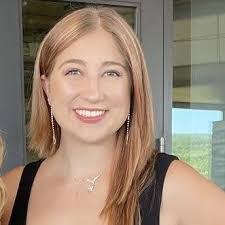 Samantha Holcomb's Instagram, Twitter & Facebook