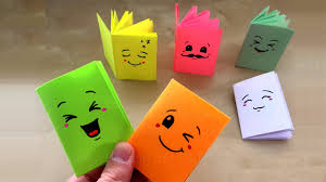 Ein echter hingucker und super einfach nachzumachen: Diy Mini Notizbuch Basteln Mit Papier Heftchen Fur Schule Geschenk Origami Bastelideen Falten Youtube