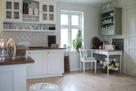 easy tricks to upgrade kitchen cabinets