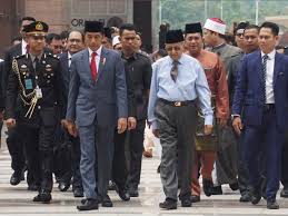 Mahathir mohamad (born mahathir a/l iskandar kutty; Rahasia Resep Awet Muda Pm Malaysia Mahathir Mohamad
