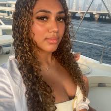 Looking for a hairdresser to sort out my eldests hair please 💖❤️