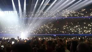 #marco borsato #als rennen geen zin meer heeft #dutch #music #lyrics. Concert Marco Borsato Symphonica In Rosso Reading Traveller