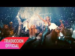 Little Mix Holiday Lyrics Espanol Video Official Youtube In 2020 Holiday Lyrics Little Mix Lyrics