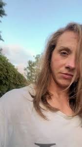 Samantha Schimmel's Instagram, Twitter & Facebook