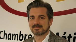 Les salons de coiffure font des " petits "