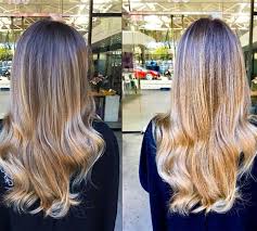 Balayage Vs Hair Foils The Great Highlight Debate Hair Foils Diy Highlights Hair Balayage Hair Honey