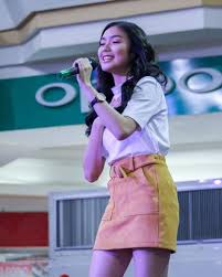 Francine Diaz Cute Girl Photo Girl Photos Mini Skirts