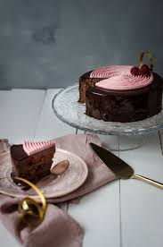Entremets Chocolat Framboise Et Son Glacage Miroir Chocolat Framboise Creme Pour Gateau Chocolat