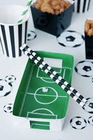 Tolle bastelmaterialien für karten zur geburt selber basteln. Die 26 Besten Ideen Zu Fussball Basteln Mit Kindern Zur Wm Em Fussball Party Und Geburtstag Fussball Party Fussball Geburtstag Kindergeburtstag Fussball