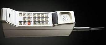 Filmul se numește eve's wireless și înfățișează două femei mergând pe o stradă din new york și purtând cu ele dispozitivul mobil. Evolutia Telefonului Mobil Sutori