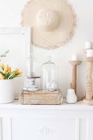 Here i have discussed how you can do a farmhouse spring porch décor. Spring Mantel Decor Trends Hallstrom Home