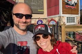 Signs of colon cancer helped this Nashville woman detect it early