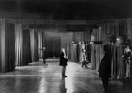 Who is the last male descendant of the usher family? Jean Epstein La Chute De La Maison Usher The Fall Of The House Of Usher 1928 Moma