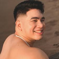 Kara Currie (@karacurriee)