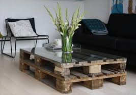 Two frames were stacked together to make a coffee table fit for a large family or for a large party. 10 Diy Furniture Made From Pallets Wood Diy Listy